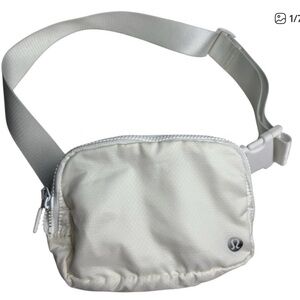 Lululemon Everywhere Belt Bag White Crossbody Fanny Pack Adjustable Strap